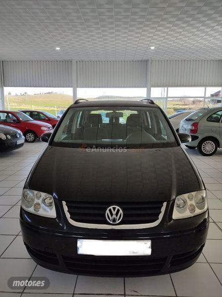 VOLKSWAGEN TOURAN 2.0 TDI DSG TRENDLINE DE 2004 CON 289.000 KM POR 3.500 EUR. EN BADAJOZ