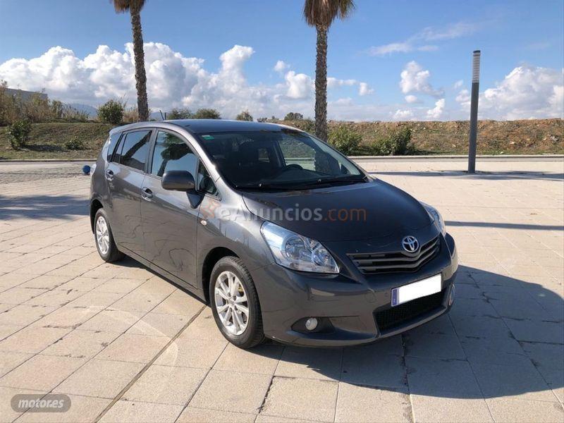 TOYOTA VERSO 1.6 VVTI LIVE 7PL. DE 2011 CON 179.900 KM POR 8.500 EUR. EN MALAGA