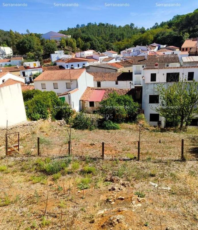 TERRENO URBANO EN VENTA EN GALAROZA (HUELVA) ESPAÑA.